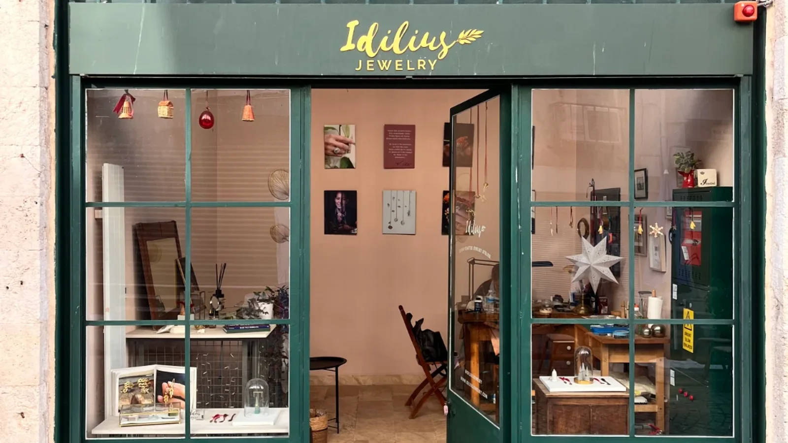 Idilius Jewelry